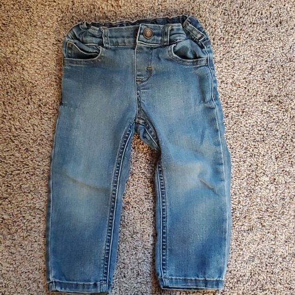 Boys 2T jeans--4 pairs - Picture 6 of 16